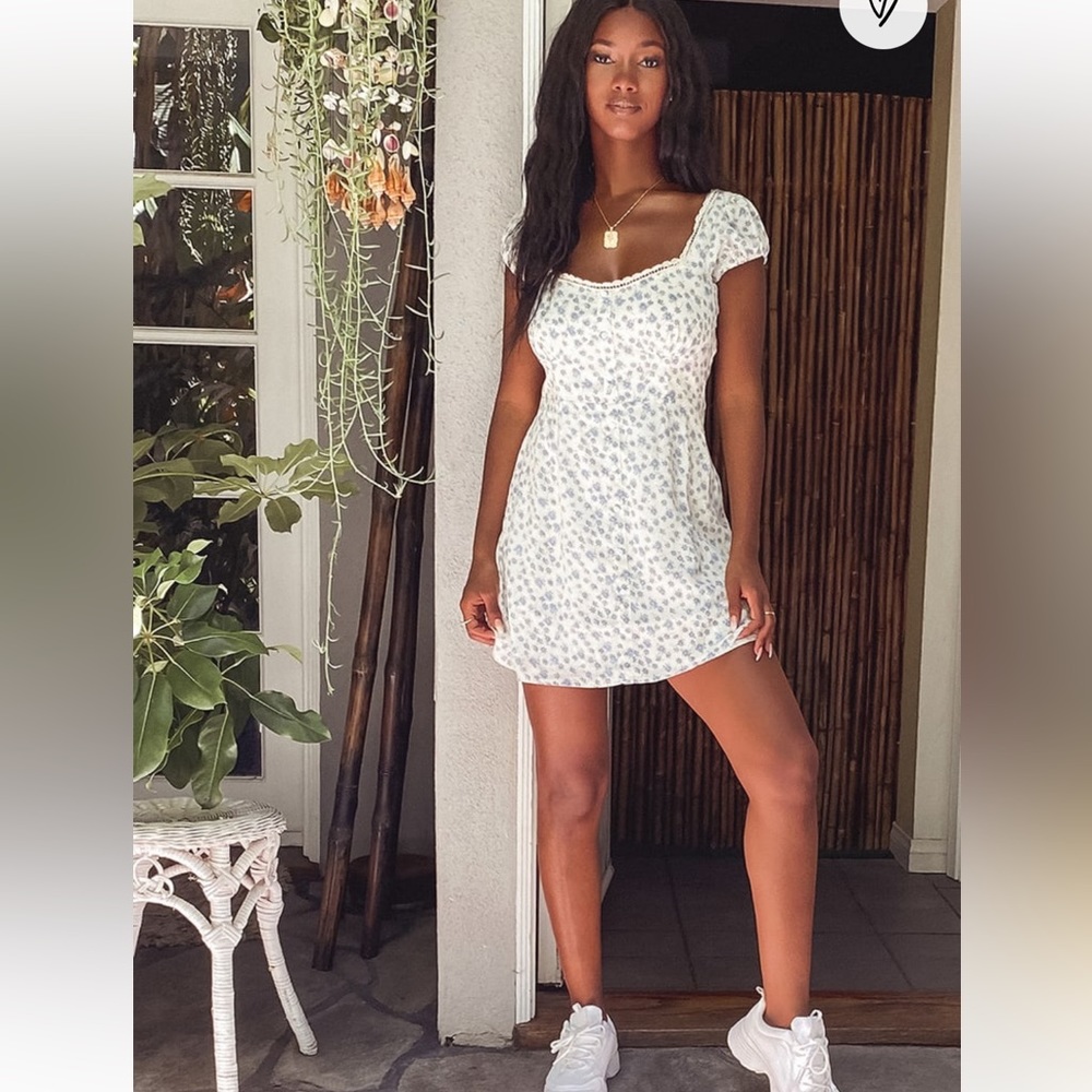 Lulu’s Floral Mini Dress